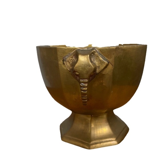 Vintage Brass Footed Pedestal Bowl Or Planter Elephant Head Detail - Picture 2 of 5